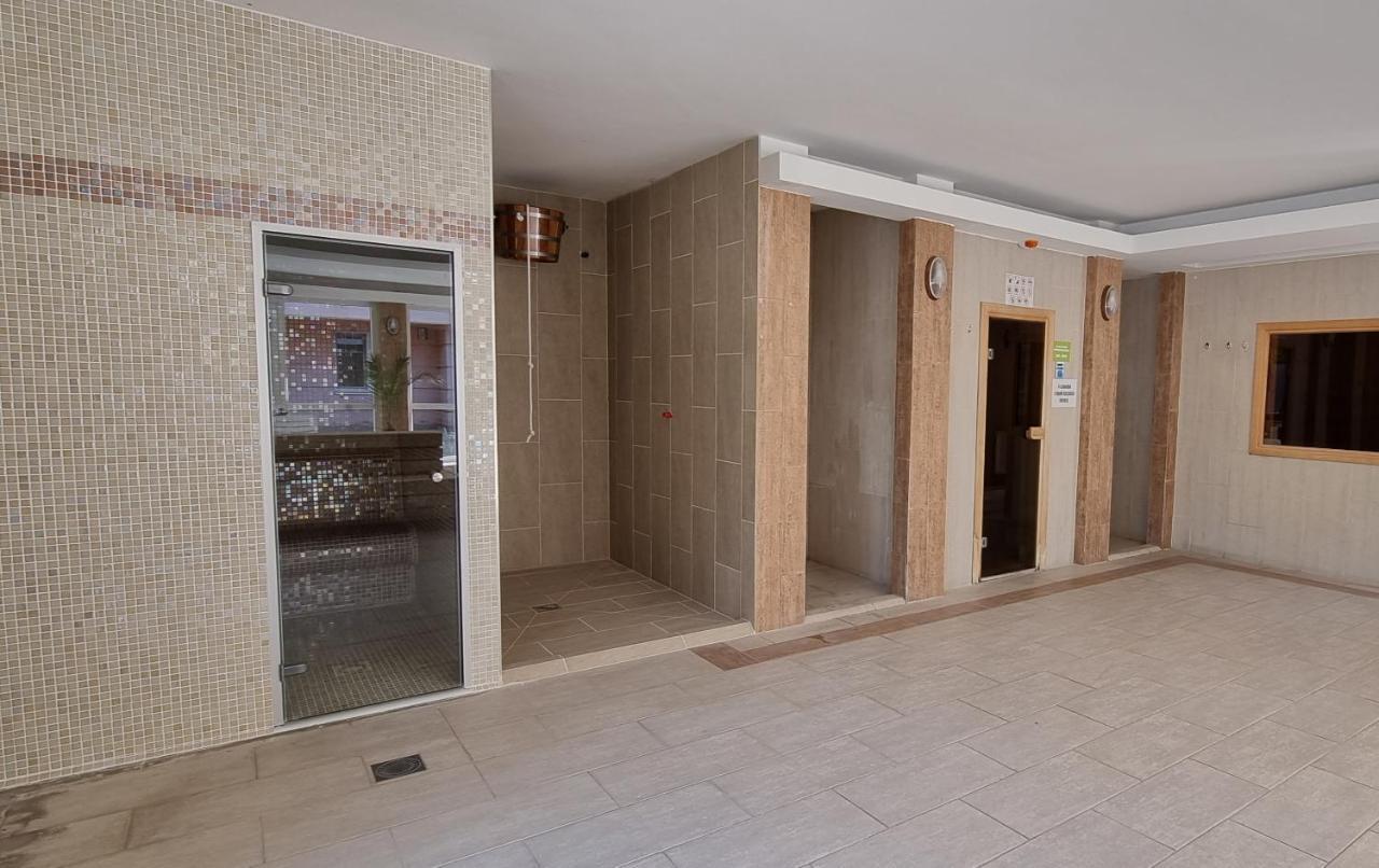 Relax Wellness Studio Hajduszoboszlo Apartment Exterior photo